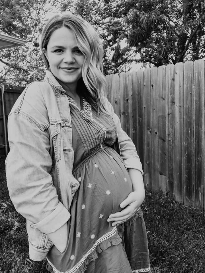 HeartOTXHeartMD's tweet photo. @a_l_bailey @DrJohnMcP @BengeCassie @simonsinek #Nashville vs #DaughterInLove - no competition. 

Meet, indirectly, my first grandchild!😊❤️😍

Still- love my Nashville/TN/KY peeps, too! https://t.co/DbilJv7WEN