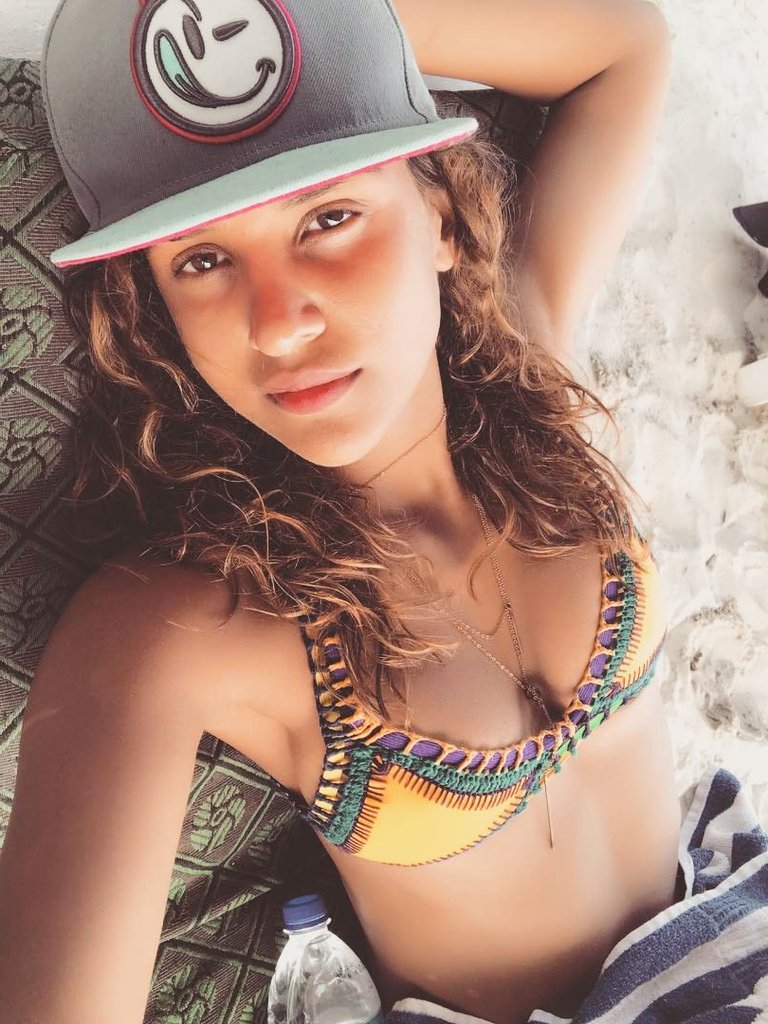 Eyf8IAHU8AEW0Kr?format=jpg&name=medium