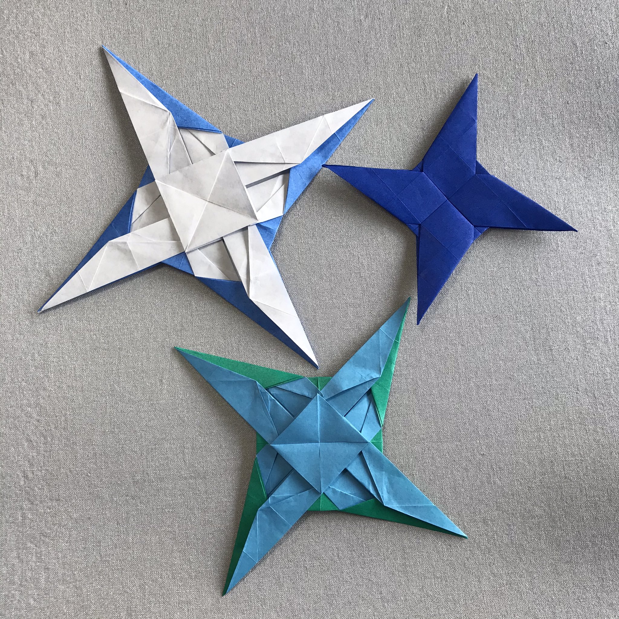 Sachiko かっこいい手裏剣 裏表が同系色の両面折り紙はないの Hyoahn Fancyninjastar T Co Tlmz69jf2i Twitter Sachiko かっこいい手裏剣 裏表が同系色の両面折り紙はないの Hyoahn Fancyninjastar T Co Tlmz69jf2i Twitter