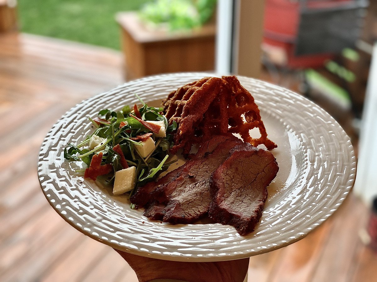 KicksNoCarbs's tweet photo. Tri-Tip is a staple in our house.  Arugula salad, and Michelle made an awesome Cheese waffle that was a perfect side. #keto #ketogenic #lowcarb #kamado #kamadojoe https://t.co/OlCJ7uIaUE