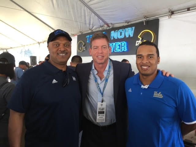 adsntv's tweet photo. .@dallascowboys legend @TroyAikman stops by to chop it up about the good old days in Cali and Dallas and answers a question he's never talked about to the public.
CLICK TO WATCH/LISTEN:
https://t.co/CySZzuyEbI
#cowboys #dallas #ucla #cowboysnation https://t.co/6nydJjAtaJ
