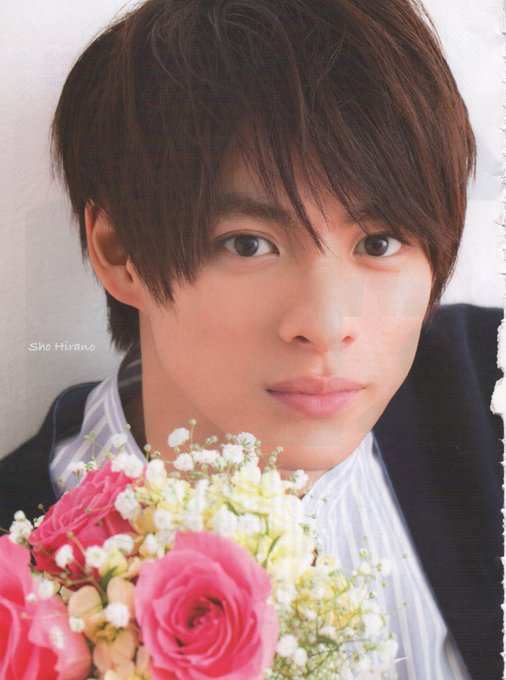 まなめる おはようございます 私事ですが 今日でまた一つ年をとりました 気持ちは25歳ですが ヽ ヽ そろそろ身体の衰えが 花束たくさん紫耀くんにお祝い されたい 平野紫耀 平野紫耀くん大好き T Co