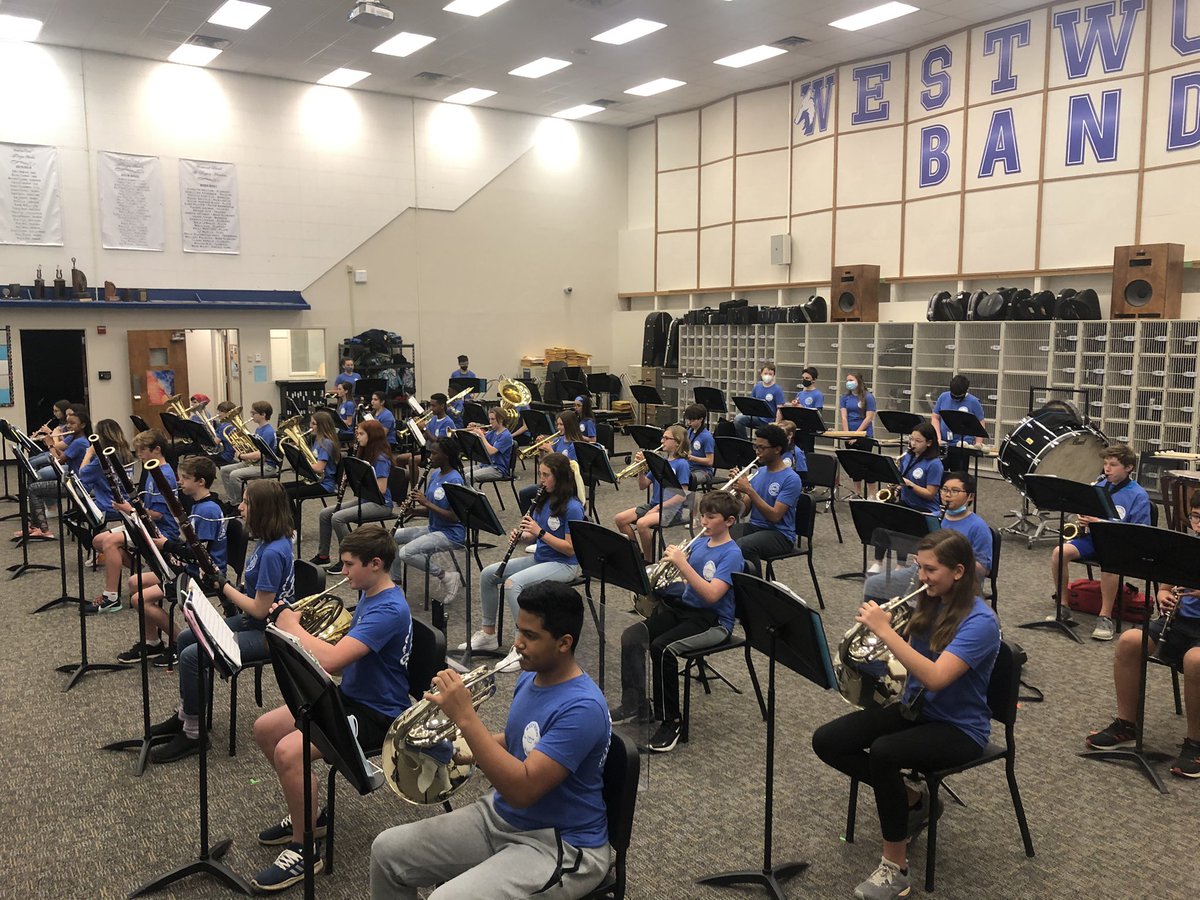 Congratulations to our junior high bands on FANTASTIC UIL performances! We are so proud of you, West and Westwood! @rwjhbroncoband <a href="/westwoodjhband/">westwood band</a>