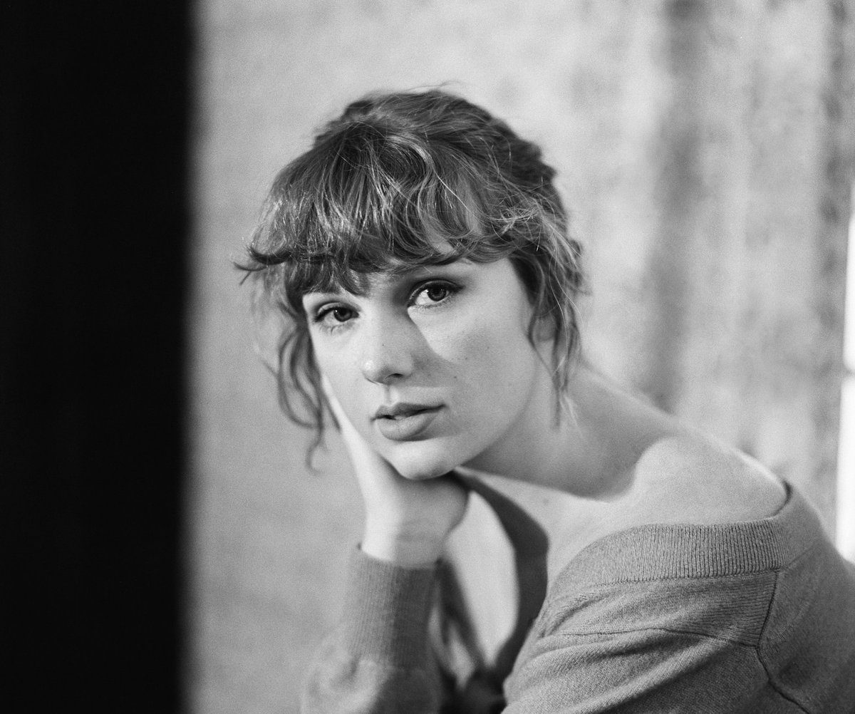 @RAINN's photo on Taylor Swift