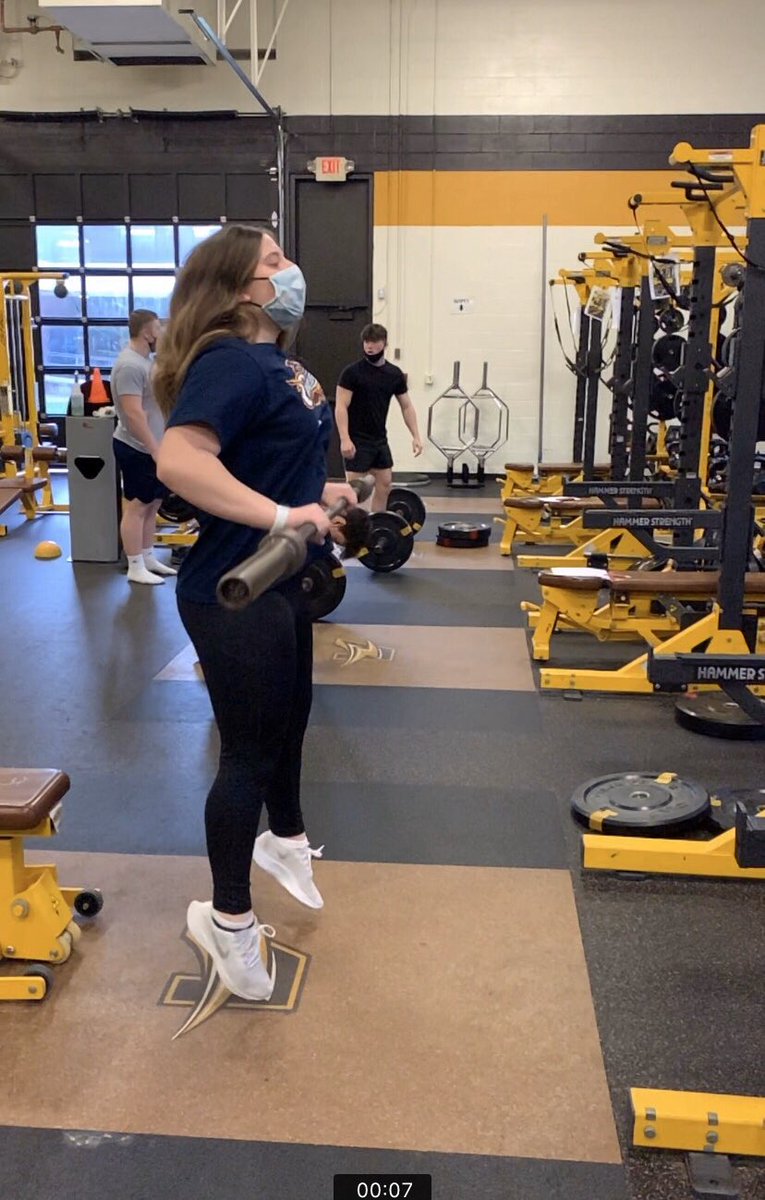 One of our ESSR juniors took our class through a Spring Cleaning seminar. Jeremiah did a great job coaching technique 🔑🔑&amp; introducing some mobility movements to help us get into the positions needed to be able to power clean effectively⚡️⚡️