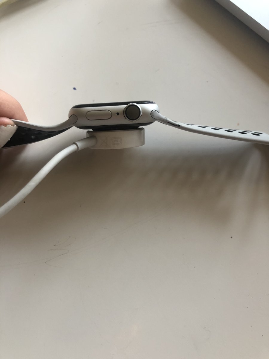 LisaHofer12's tweet photo. @ProfBouwmeester Good design example. Apple watch magnetically attaches to its charger in any orientation. Makes charging super easy and unlikely to fail. #bme1802 https://t.co/1Gv0HJmAk2