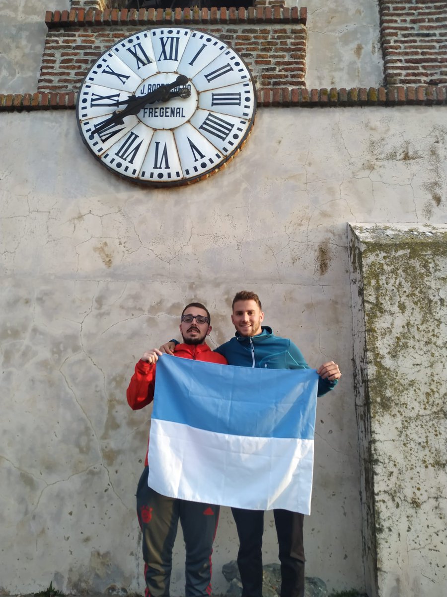 AngelinCarrasco's tweet photo. @Trum_10 Gracias a ti por acompañarnos en un día tan especial amigo... Apúntate la del año que viene también!! ❤️ https://t.co/Cmr4ESmp0b