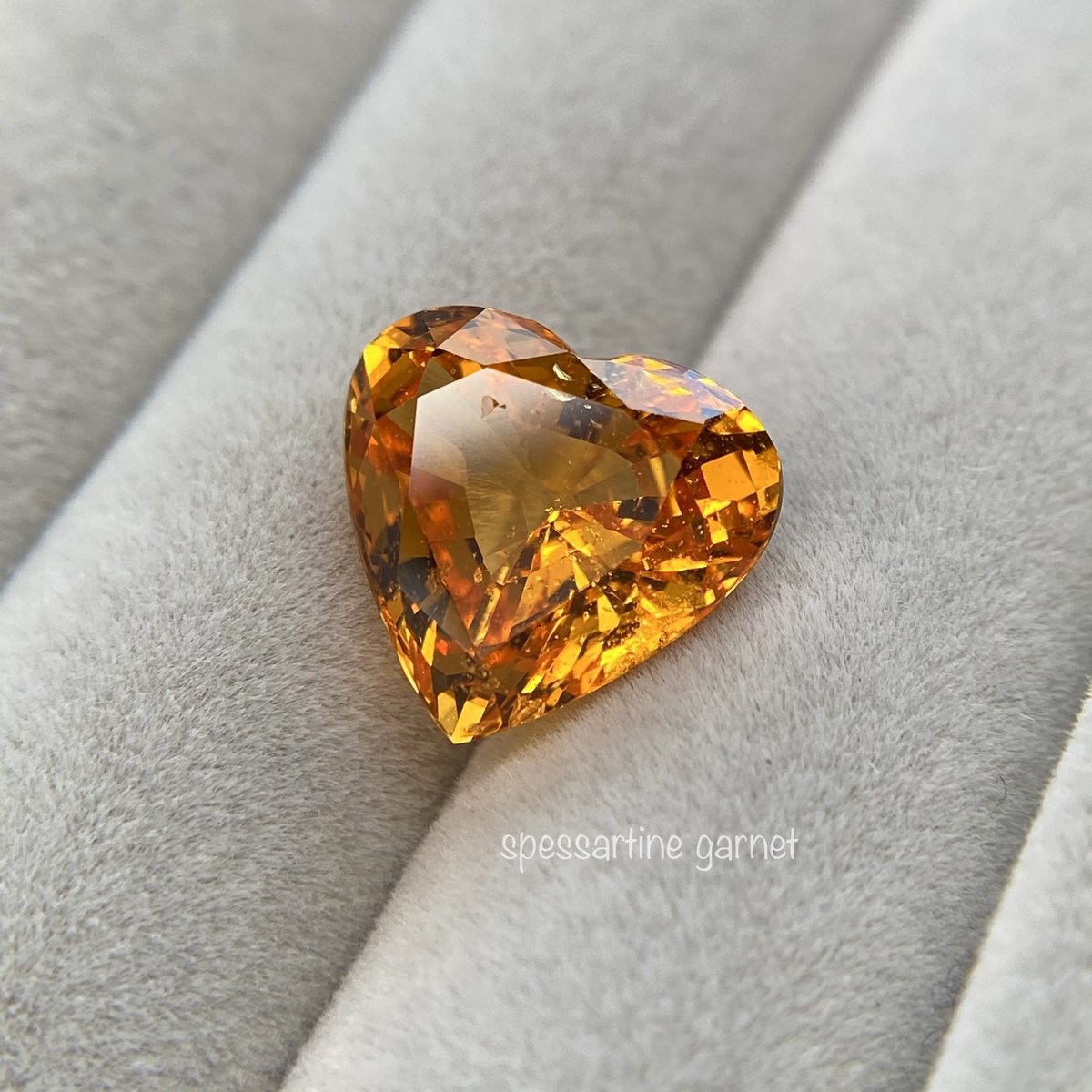 美味しそうな色ですね😊
5ctUP
#spessartinegarnet #スペサルティンガーネット