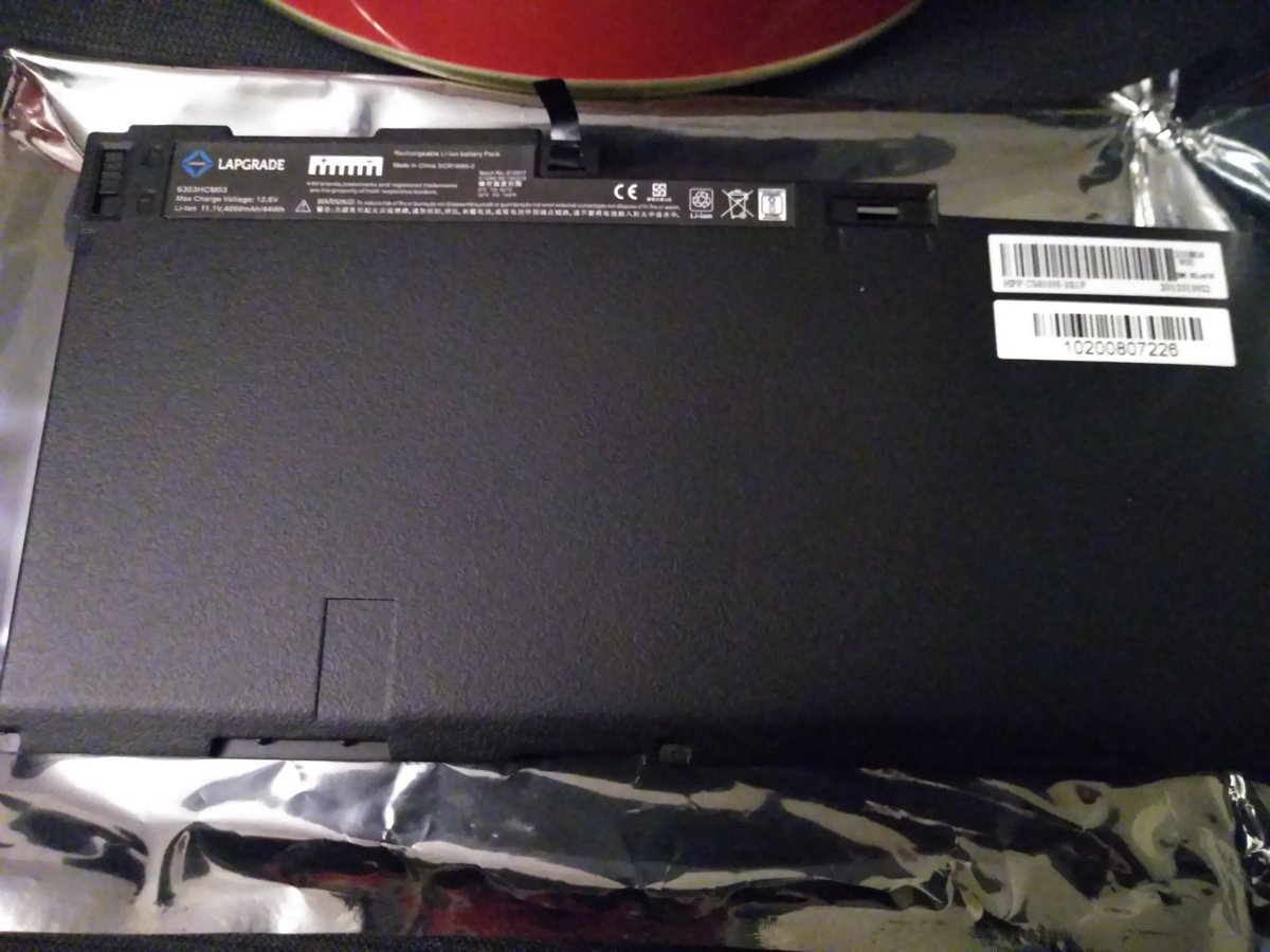 Aftet unsuccessfully hunting for replacements / compatibles at SP Road, finally ended up buying this HP CM03 battery which said 3S1P on the shell and the dimensions were pretty close to the dead cell I'd carried with me.