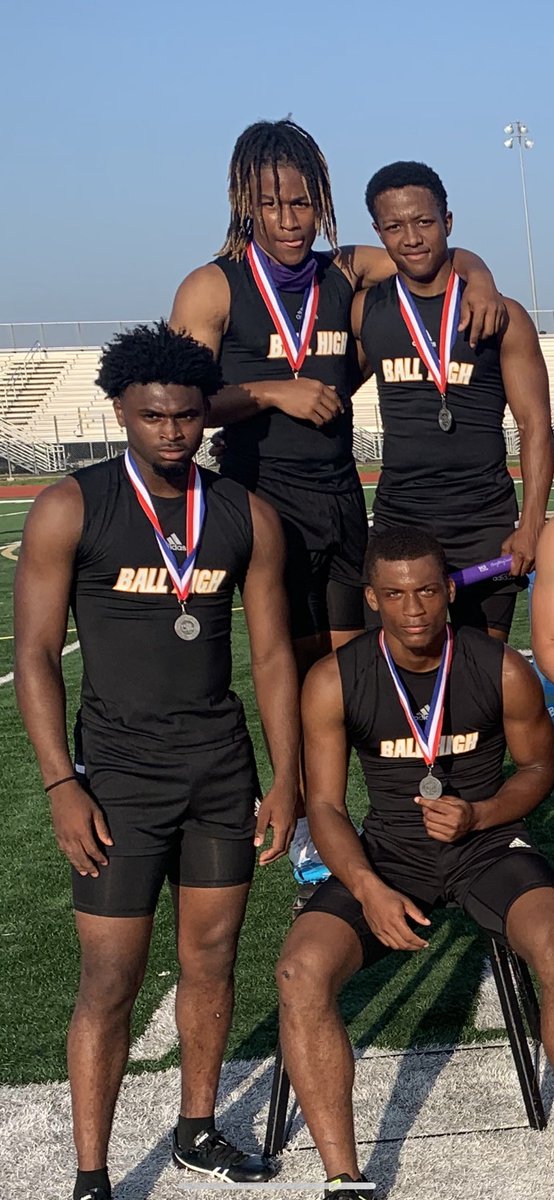 GalvestonFB's tweet photo. Great job by G Ball 4x1 earning a Silver metal to qualify for Area. Aiven Coleman, Robert Ellis, Nehemiah Noel &amp; Kristian Dalton. https://t.co/NPksyZ6qhE