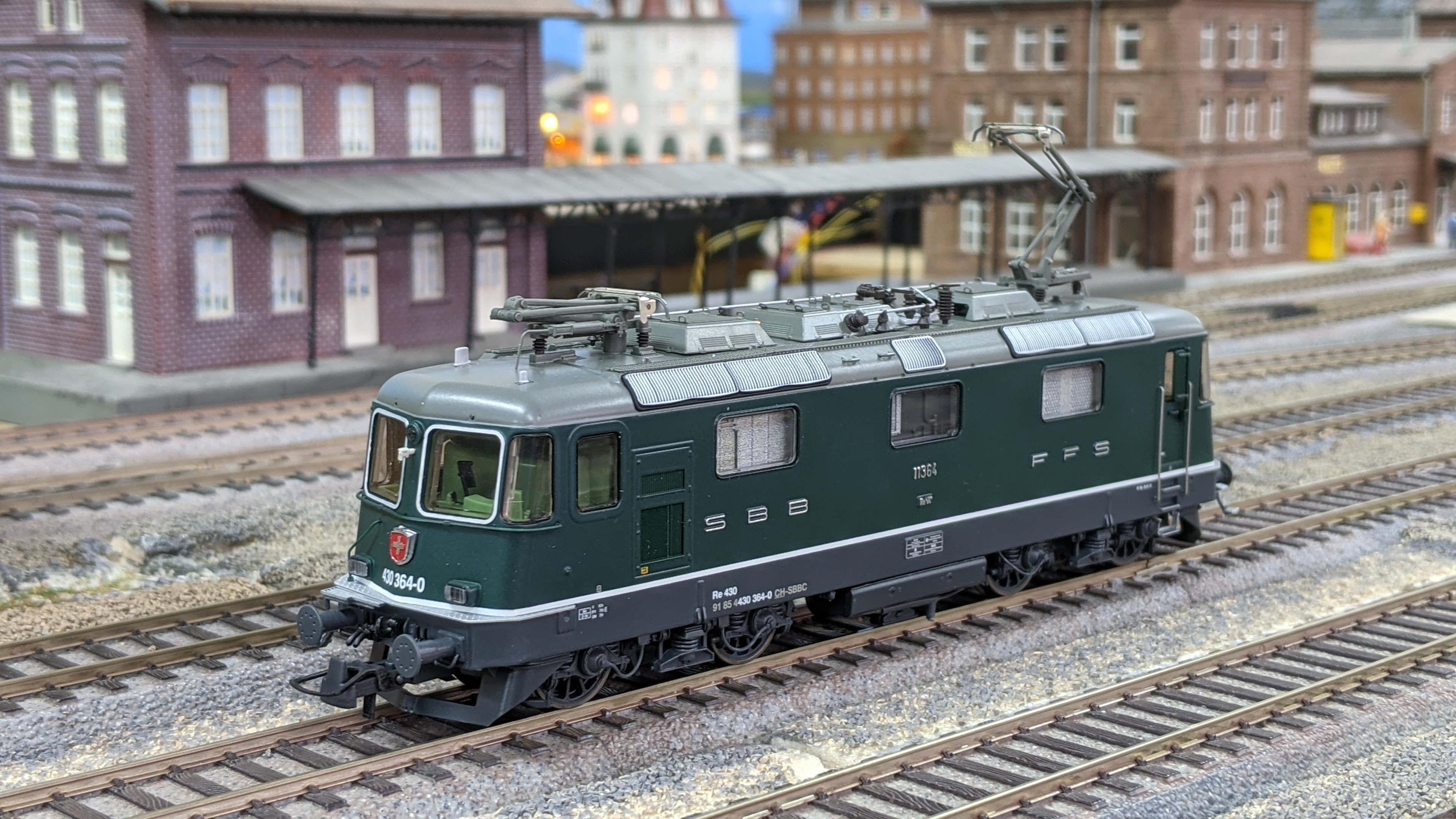 国内外の人気が集結 Re SBB ぽい 71405 ROCO HOゲージ 4/4 TEE色 II 鉄道模型