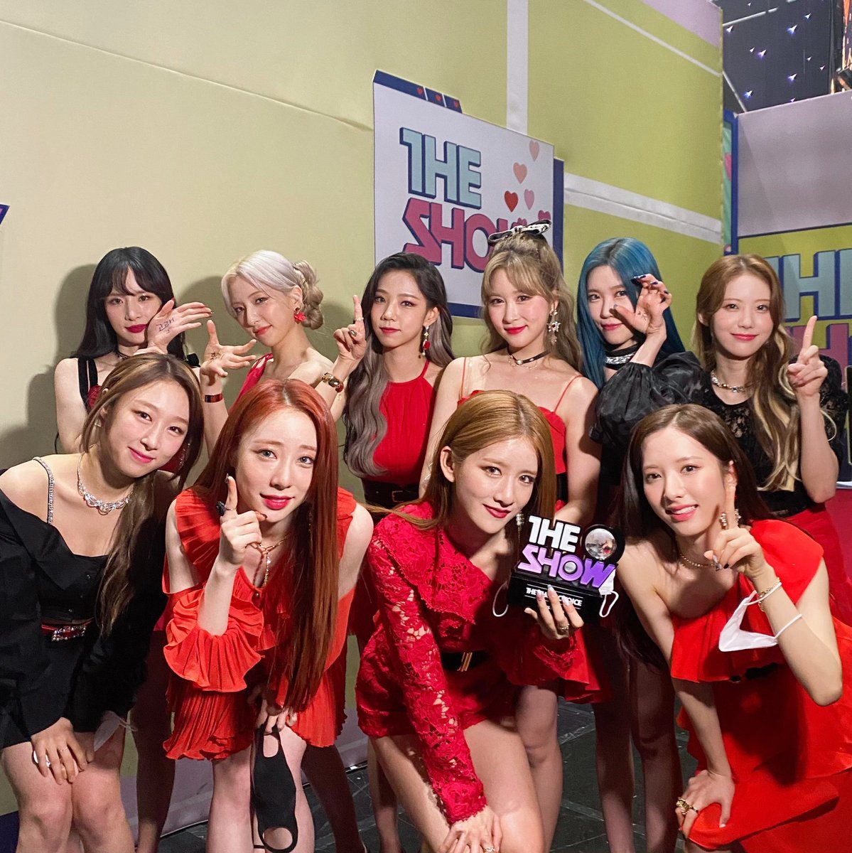 withloveluda's tweet photo. Another moment of us holding trophy which given by our lovely Ujungs! 🏆❤️ As always, we are grateful because without no one supports, this wouldnʼt happen. Massive thank you and letʼs be together for a long long time. ‹3 https://t.co/Ut7BNbV3Fq