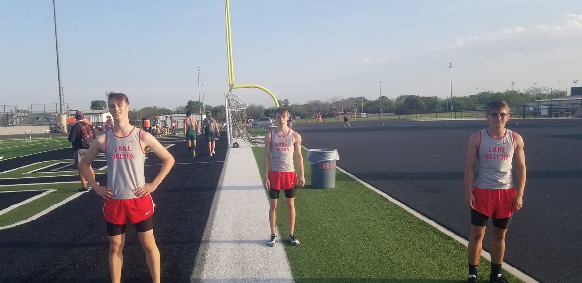 CoachCope23's tweet photo. @ianvoss4 Caleb Jeffreys and Brett Waller finish 1,2,4 in the 300 hurdles for jv @lakebroncotrack https://t.co/TOafOAUv6w