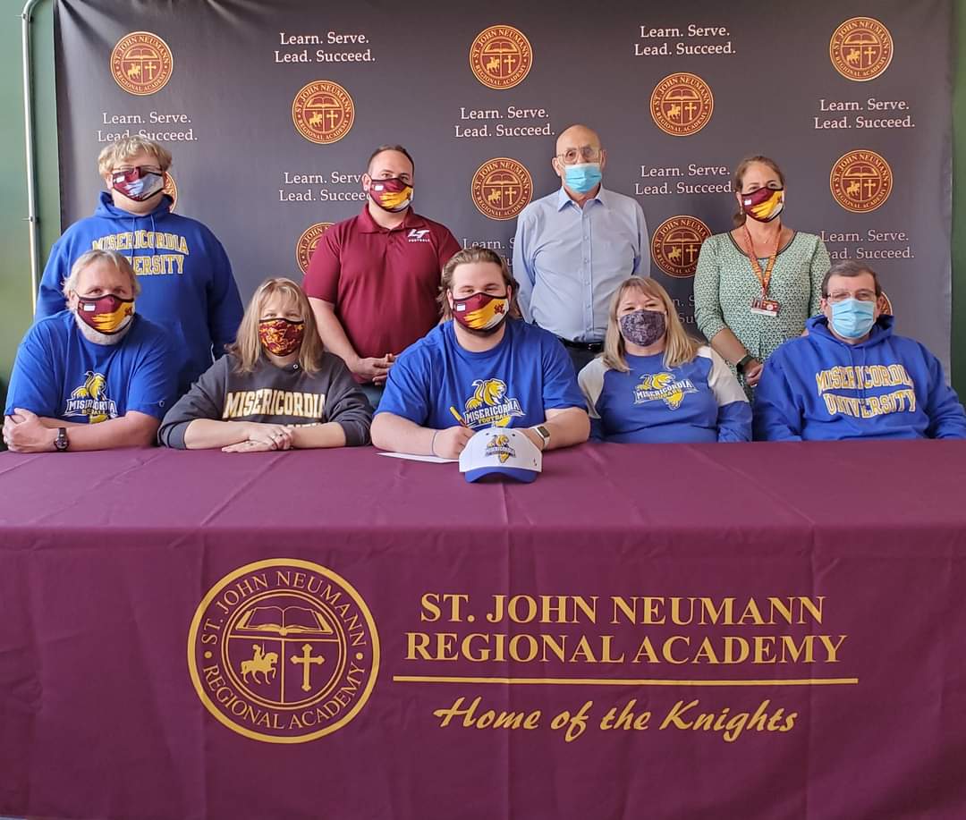 sjnra1's tweet image. Congratulations to SJN senior Jeffrey Hamilton who signed his Letter of Intent to attend college &amp;amp; play football at @MisericordiaU in the fall.

Congratulations, Jeff!! We are proud of you! ❤️💛🏈

@lancercoachv
#NeumannPride
#NeumannFamily  
#Classof2021