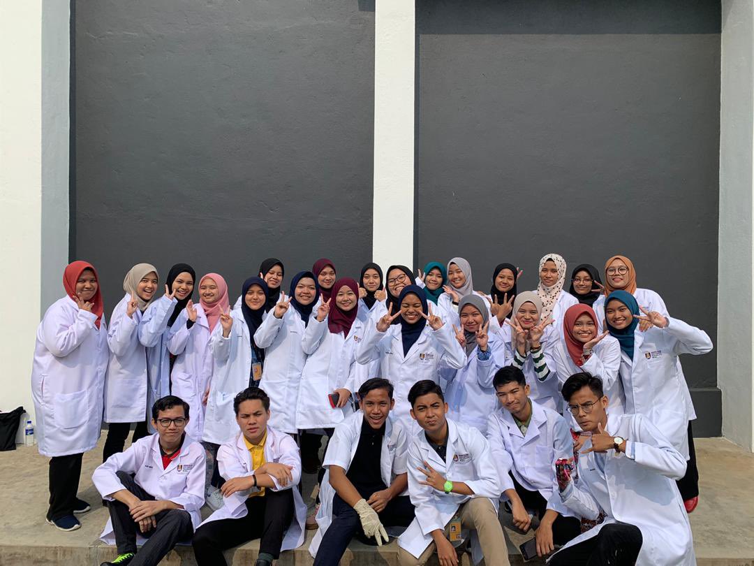 okay didn’t expect this thread to blow up.. but anyway inilah owner-owner cloned animals tu !! we all are currently in semester 4, Diploma in Microbiology, UiTM KP 