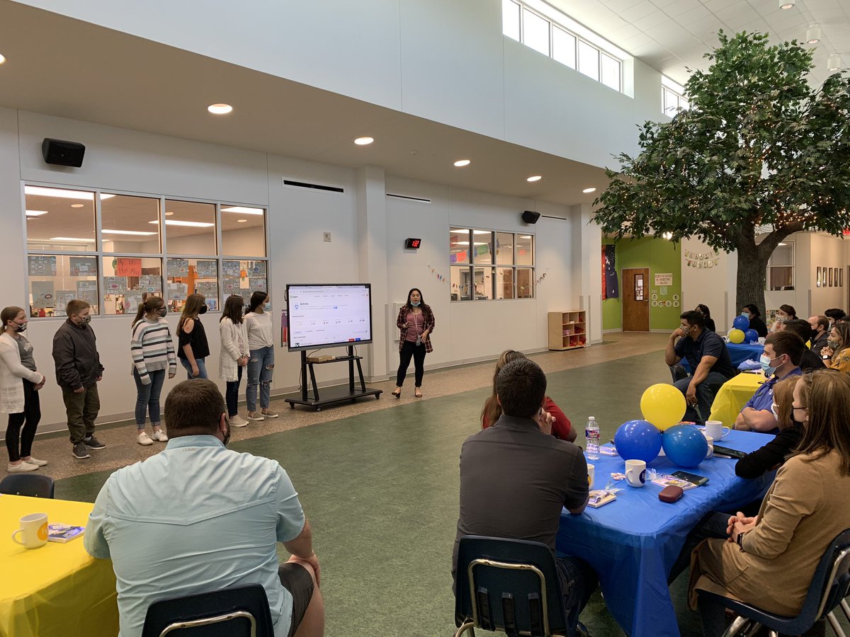 PrincipalPonce's tweet photo. So proud of our students, staff, and school! We are thankful that our community’s leaders dropped by to see what we have been up to. Thank you @_betsymoreno and 6th grade for rockin’ it! https://t.co/VuxKXF1VQl