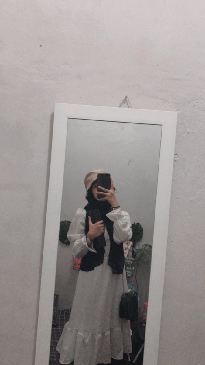 dini manis tweet media