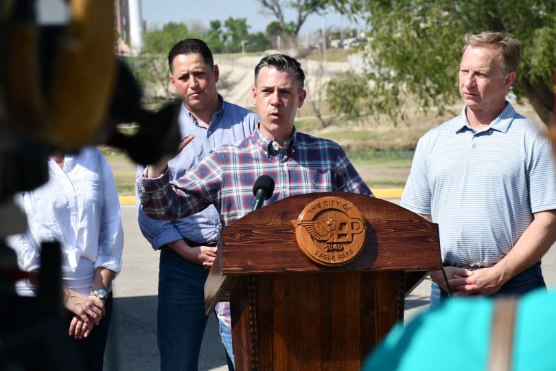 SenatorBanks's tweet photo. If we want to put an end to the humanitarian and national security crisis happening along our southern border, we have to put successful Trump policies back in place IMMEDIATELY. https://t.co/KGaXkiIeCe