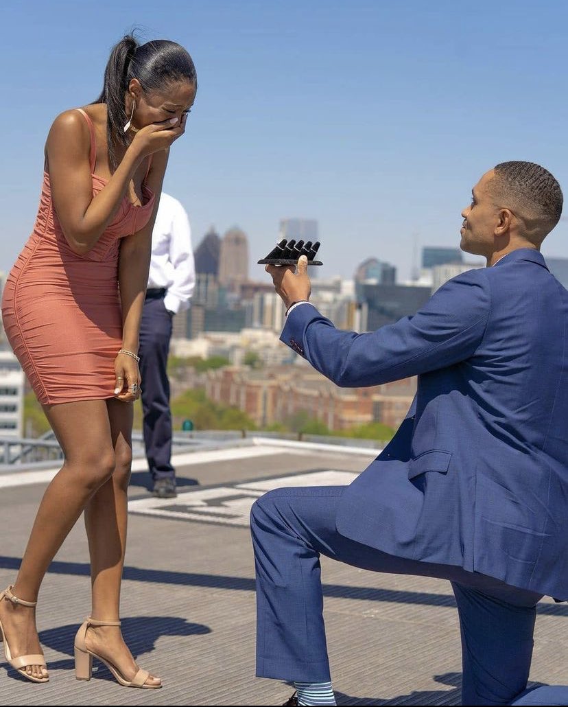 carvellemade's tweet photo. This man proposed not with one but with 5 rings! I — https://t.co/GHPATYbKaJ