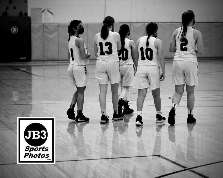 ArielBell11's tweet photo. Can’t believe it’s over. Wouldn’t have wanted a better group of girls to play with for the last 8 years❤️❤️ https://t.co/vkLuXyjXdM