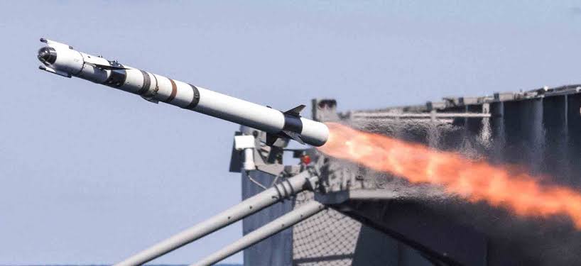 USS Ford and Kennedy are armed with the Raytheon evolved Sea Sparrow missile, which defends against high speed, highly manoeuvrable anti ship missiles. The close in weapon system is the rolling airframe missiles.