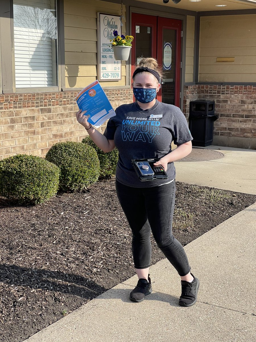 AjDekken's tweet photo. Shout out to @AlasandraStark &amp; @labrea_smith .. Yesterday’s outreach is today’s sales .. no such a thing as downtime👏👏 #unstOHPAble #LeadHER #theFantastic4 #LifeAtATT #teammOHtivate #customerconnect #fiberflyerdrop https://t.co/3zBdFm7toV