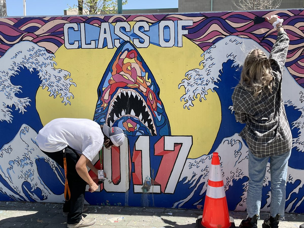 SantiagoSharks's tweet photo. Our @shsclass21 President and VP prepping for their Senior Mural. https://t.co/Jd0q7sJfSz