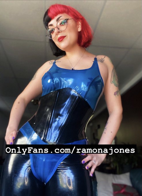 We&rsquo;re back in lockdown in my town so come see all the sexy content I&rsquo;m making 🔥  https://t.co/94DPRJxbf7<a href="/tag/mvsales"class="tags"><span>#mvsales</span></a>