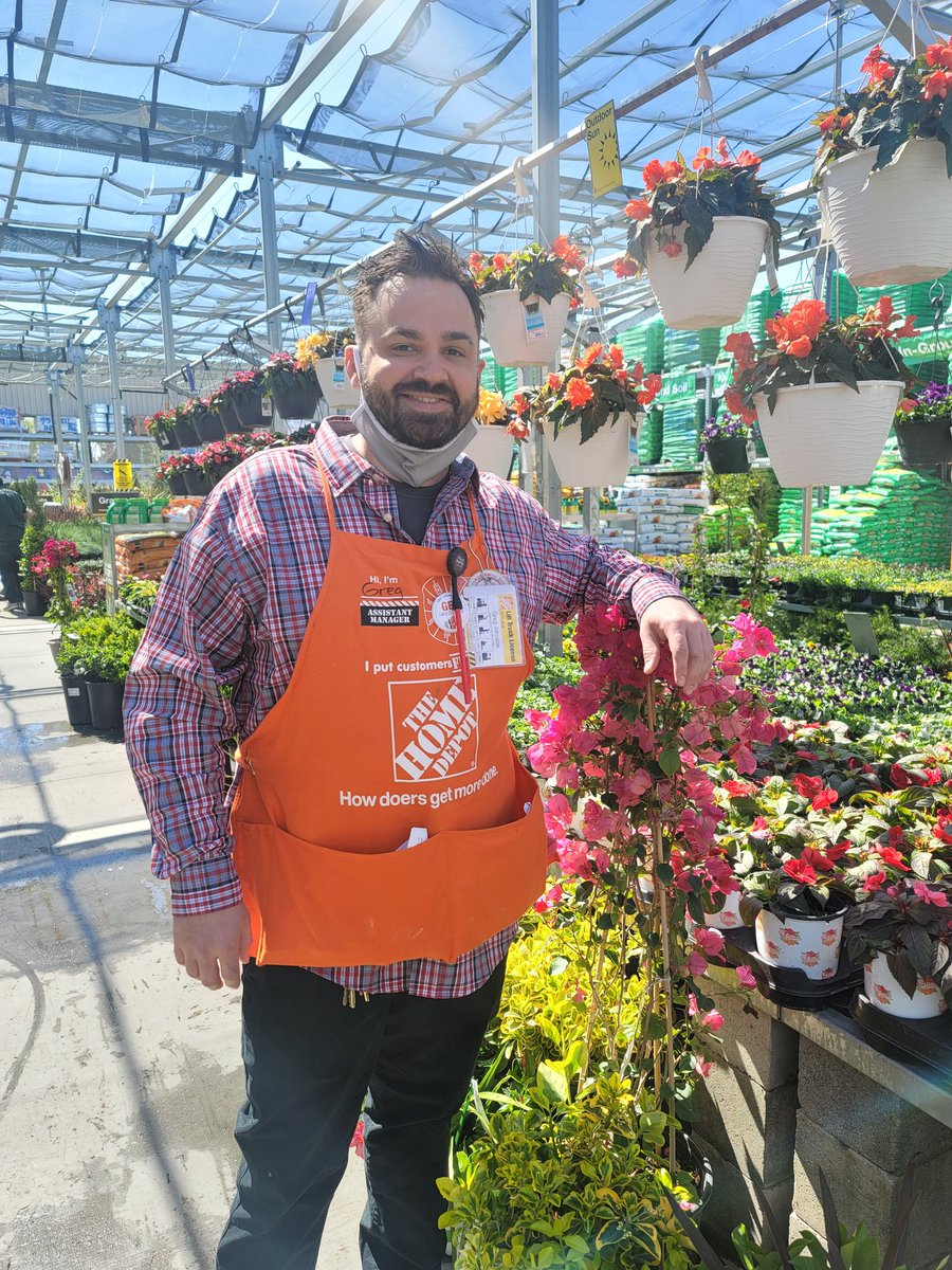 Everyone help me congratulate Greg on his promotion #SASM  Welcome to the team💪🦁