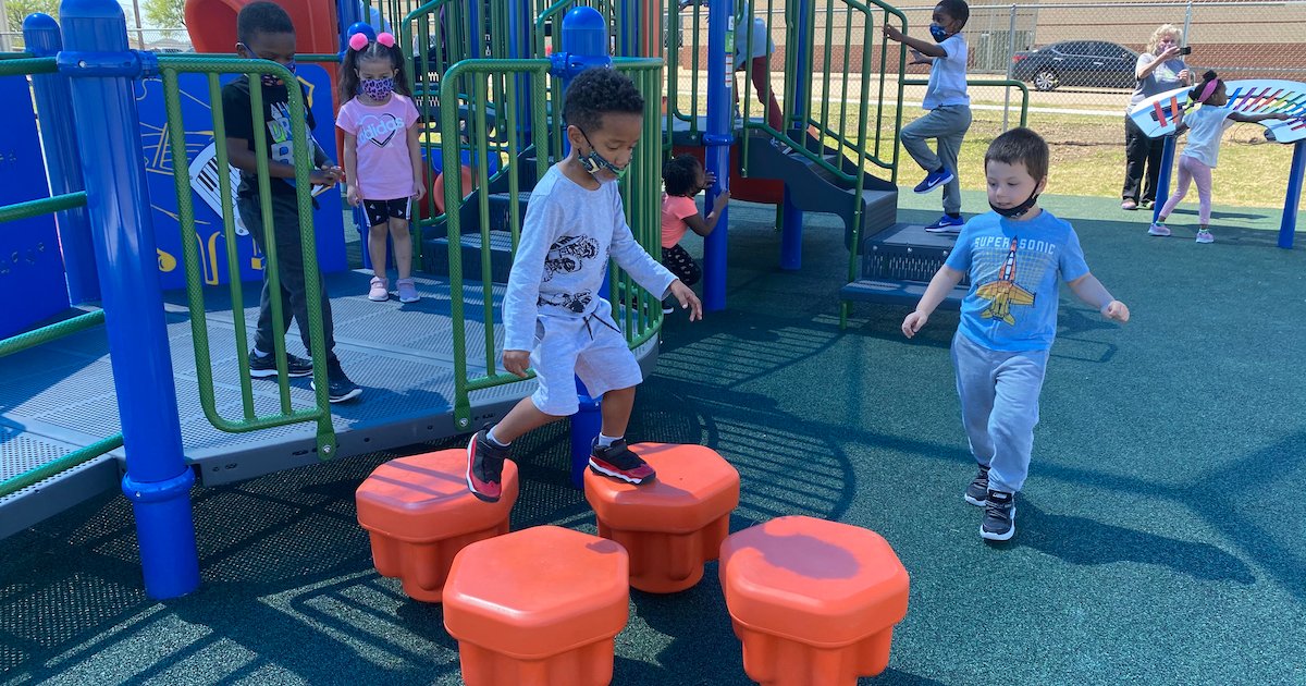 ArlingtonISD's tweet photo. Arlington ISD already offers several ways for students to qualify for free full-day pre-K, including a new scholarship opportunity. Visit our blog for complete details on application requirements, contact information and more! https://t.co/IxfVbA5lse https://t.co/TrqWcvxRJU