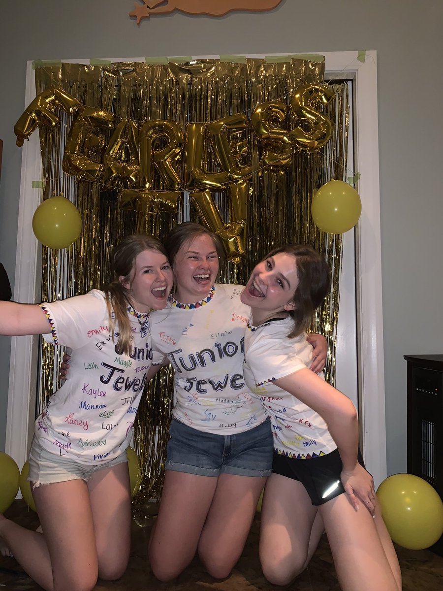 ellalovertay's tweet image. so so so ready for this!! #FearlessTaylorsVersionTONIGHT