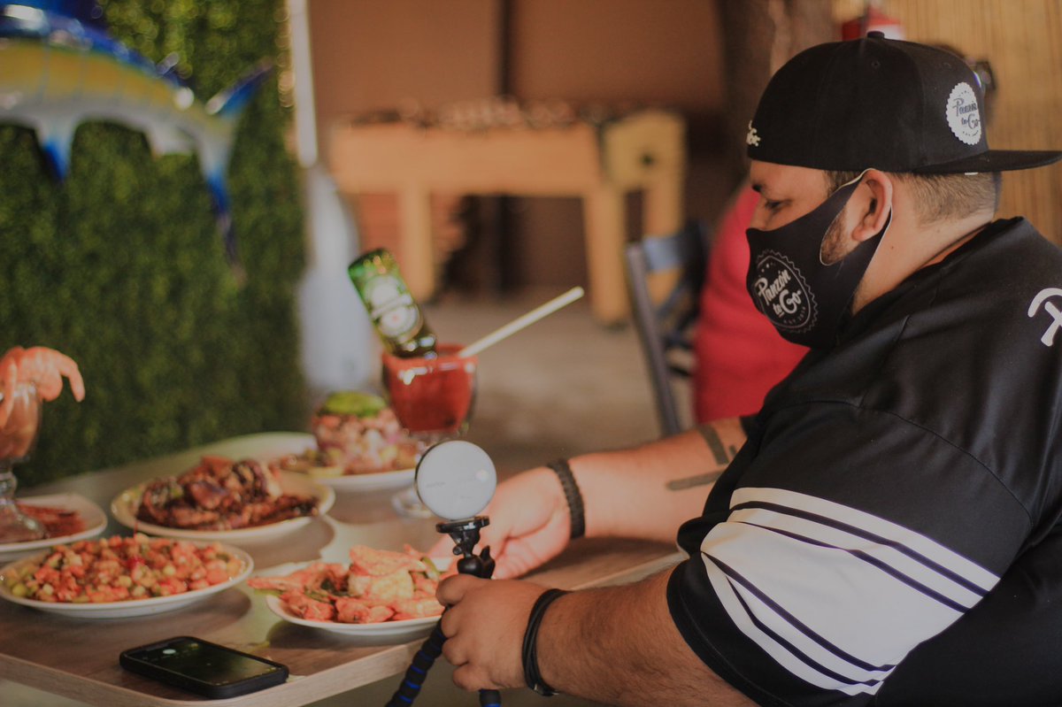 AlmaPortilloMx's tweet photo. Increíble el uso que le damos a las redes digitales para satisfacer nuestras necesidades e intereses, Panzón To Go es un ejemplo de creatividad en ello, pues ha recorrido Chihuahua para degustar sus maravillas gastronómicas y promoverlas en internet.🧡 https://t.co/kVqul141wy