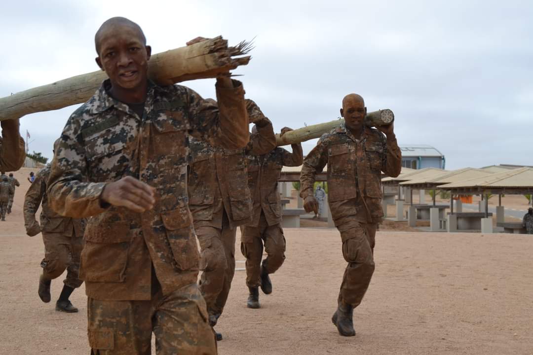 TheNamibian's tweet image. A group of new intakes of the Namibian Navy started their basic seamanship training at the Naval Training School (NTS) at the Wilbard Tashiya Nakada barracks at Walvis Bay. buff.ly/3t4rdUF