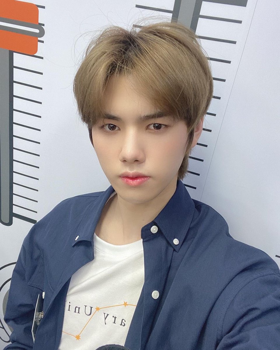 minheetoday's tweet image. [TRANS] 210409 Music Access Instagram

#MUSICACCESS
#VIP_ACCESS with #CRAVITY 🌟

✨ Let's get together with CRAVITY from 3pm ✨

📎 instagram.com/p/CNb0h7ajw-G/…

#크래비티 #민희
@CRAVITYstarship