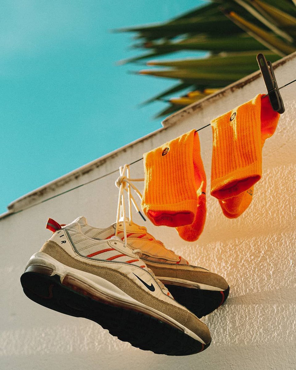 Stance_Chile's tweet image. Panorama de cuarentena: Lavar tus Stance con tus zapatillas favoritas🧼🧦👟 

#StanceFan🖤 #CuarentenaTotal