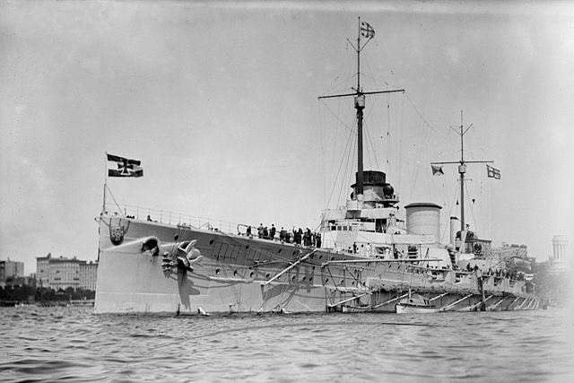 Battle-cruisers; These were the cream of the cruiser force & were a hybrid of battleship & armoured cruiser carrying large calibration guns but with the speed of a cruiser. (SMS Moltke pictured) Hipper & Beatty’s bore the brunt of the fighting in the North Sea