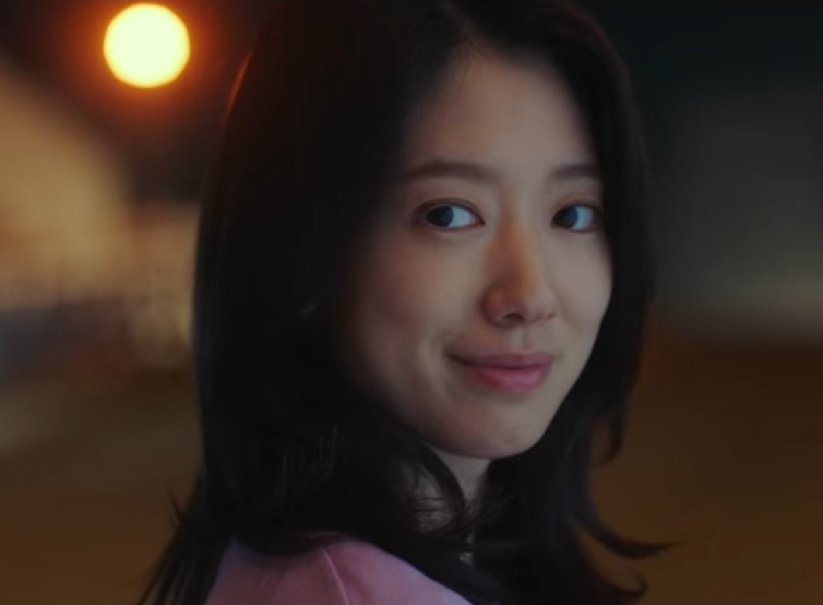 As the conscientious noona who got Sun and family tickets to avoid the war.   #ParkShinHye  #SisyphusTheMyth