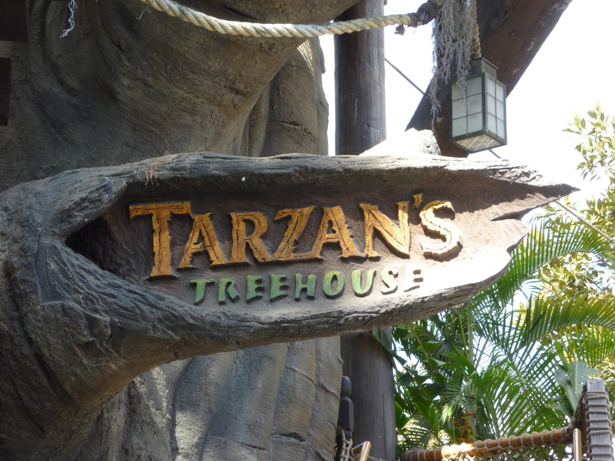 まっすー ディズニートラベラー ターザンツリーハウス ターザンは私の好きなディズニー映画のひとつなのですが その世界観が再現されていて感激でした 中の様子もいろいろ写真に収めたのでじっくり紹介したいと思います ディズニー好きな人と
