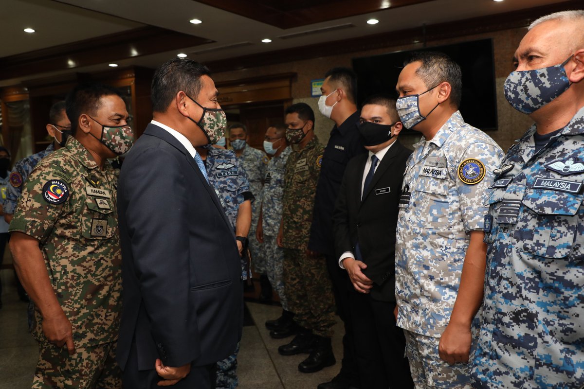 Myjointforce On Twitter Ybhg Dato Sri Muez Bin Abd Aziz Meluangkan Masa Bersama Sama Menghantar Tpa M 16 Berlepas Ke Mindanao Filipina Ksu Memberikan Kata Kata Semangat Kepada Tpa M 16 Untuk Sentiasa Memberikan Terbaik Ketika