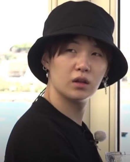 Pictures of Yoongi that makes me feel like I& #39;m his girlfriend-a thread;