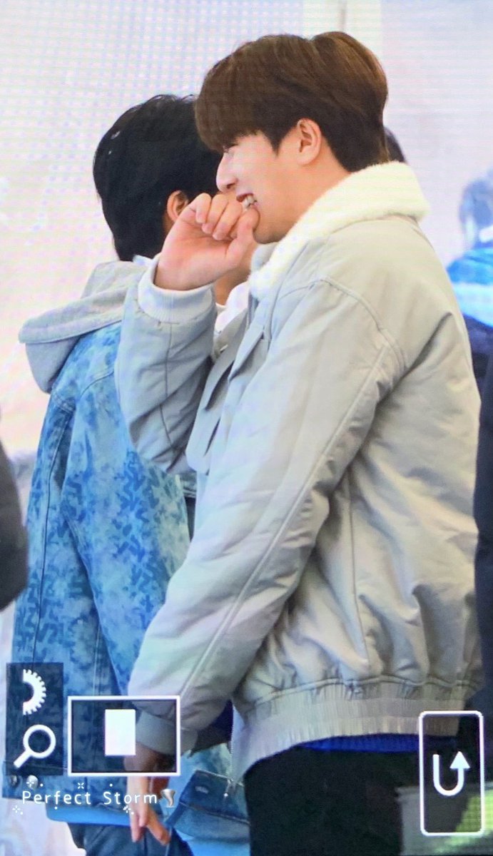 _PerfectStorm__'s tweet photo. 우리 정환이 항상 이렇게 웃자💙
#소정환 #정환 #트레저 #TREASURE
#SOJUNGHWAN #완벽폭풍소정환 https://t.co/crDJKcz77I