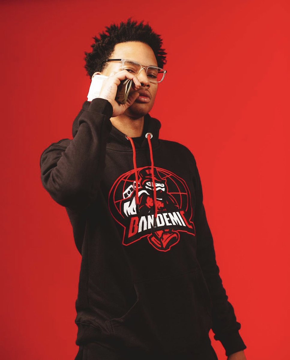 bandemicus's tweet image. Can’t live in fear we in a damn Bandemic. 
Drop 1 SOLD OUT.