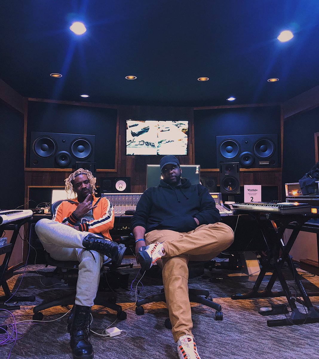 WAIMOMusic's tweet photo. Working 🔊🔥

 @RelltheSB @StarChildYeezo https://t.co/kXiMGRBtb7