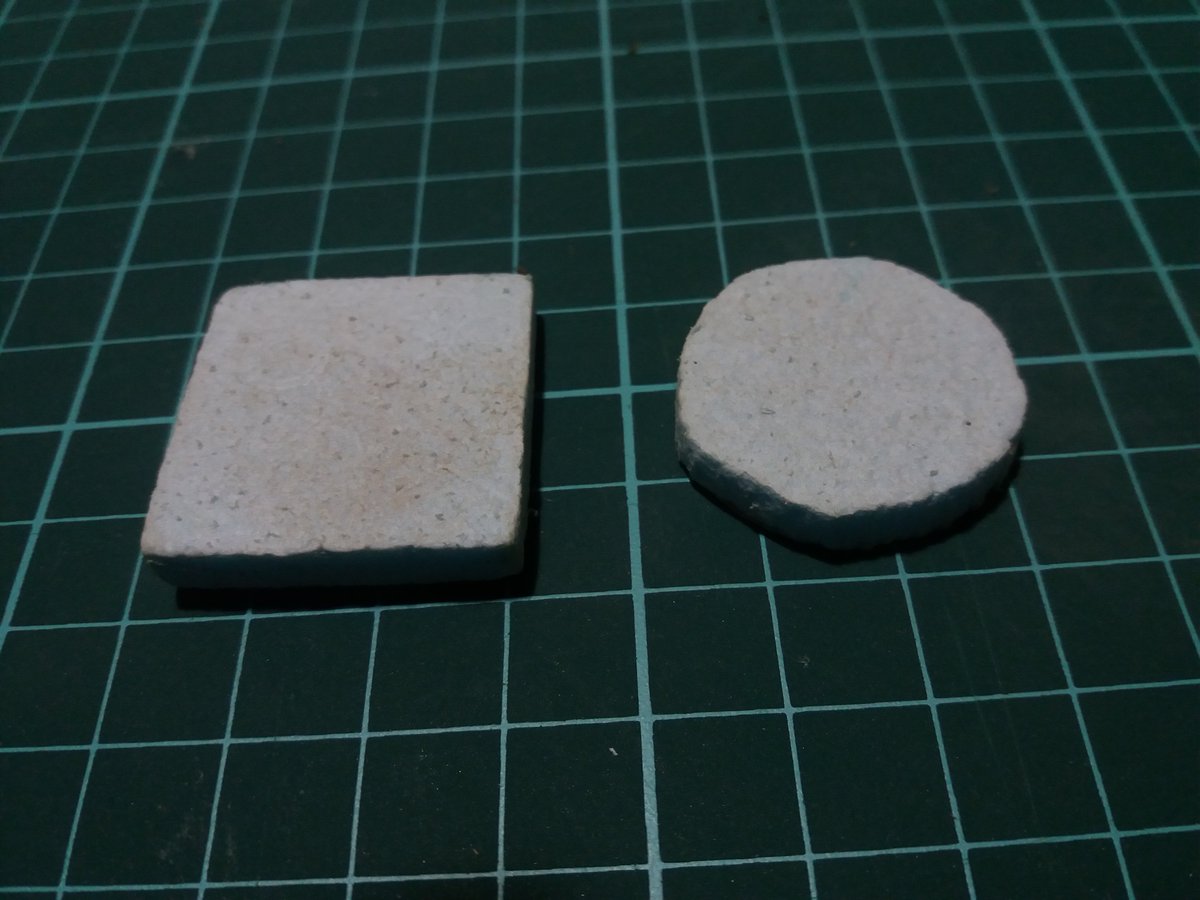 For the base and also the top of the non broken columns you will need some squares and circles of an even thickness. I made these out of XPS foam, then textured them shaking in a jar full of coarse sand. You can also use a ball of aluminium foil and press it all over the foam.