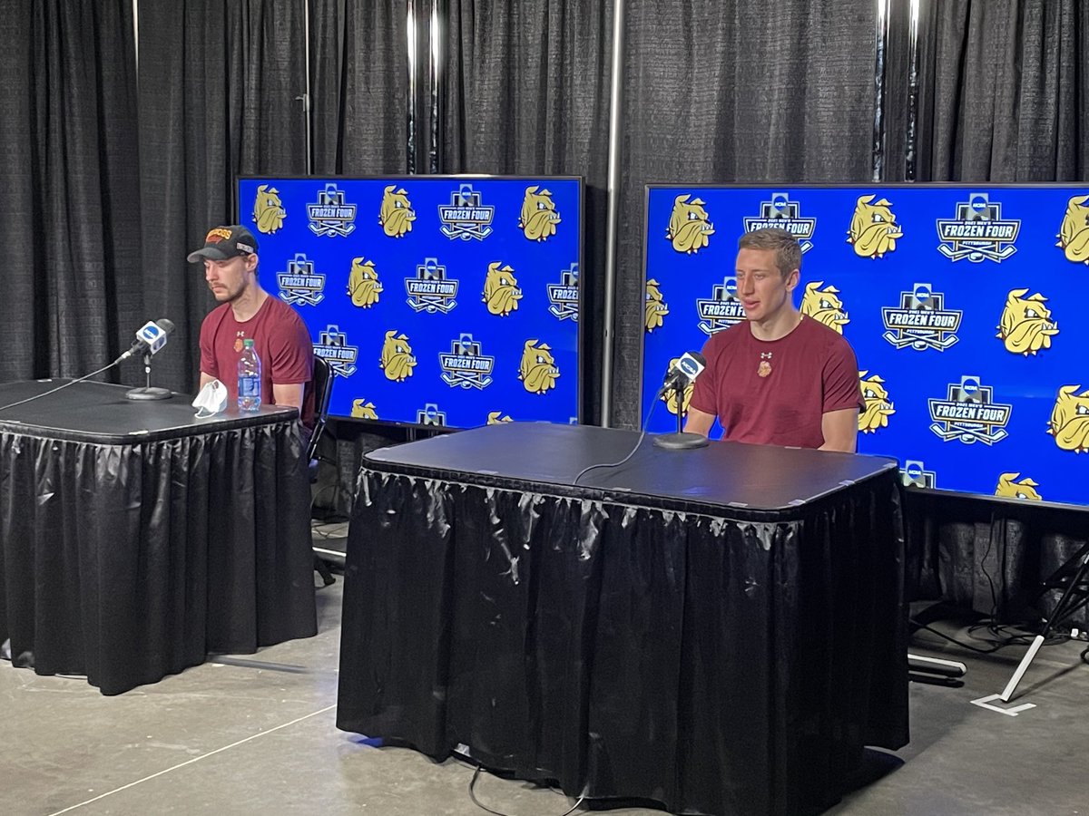Josh Berlo (@du_athdir) on Twitter photo Hold your head HIGH âŚ<a href="/UMDMensHockey/">UMD Men's Hockey</a> #VeryBulldogCountryProud - THIS TEAM added years to TWO more banners. Hold your head HIGH âŚ<a href="/UMDMensHockey/">UMD Men's Hockey</a> #VeryBulldogCountryProud - THIS TEAM added years to TWO more banners.
