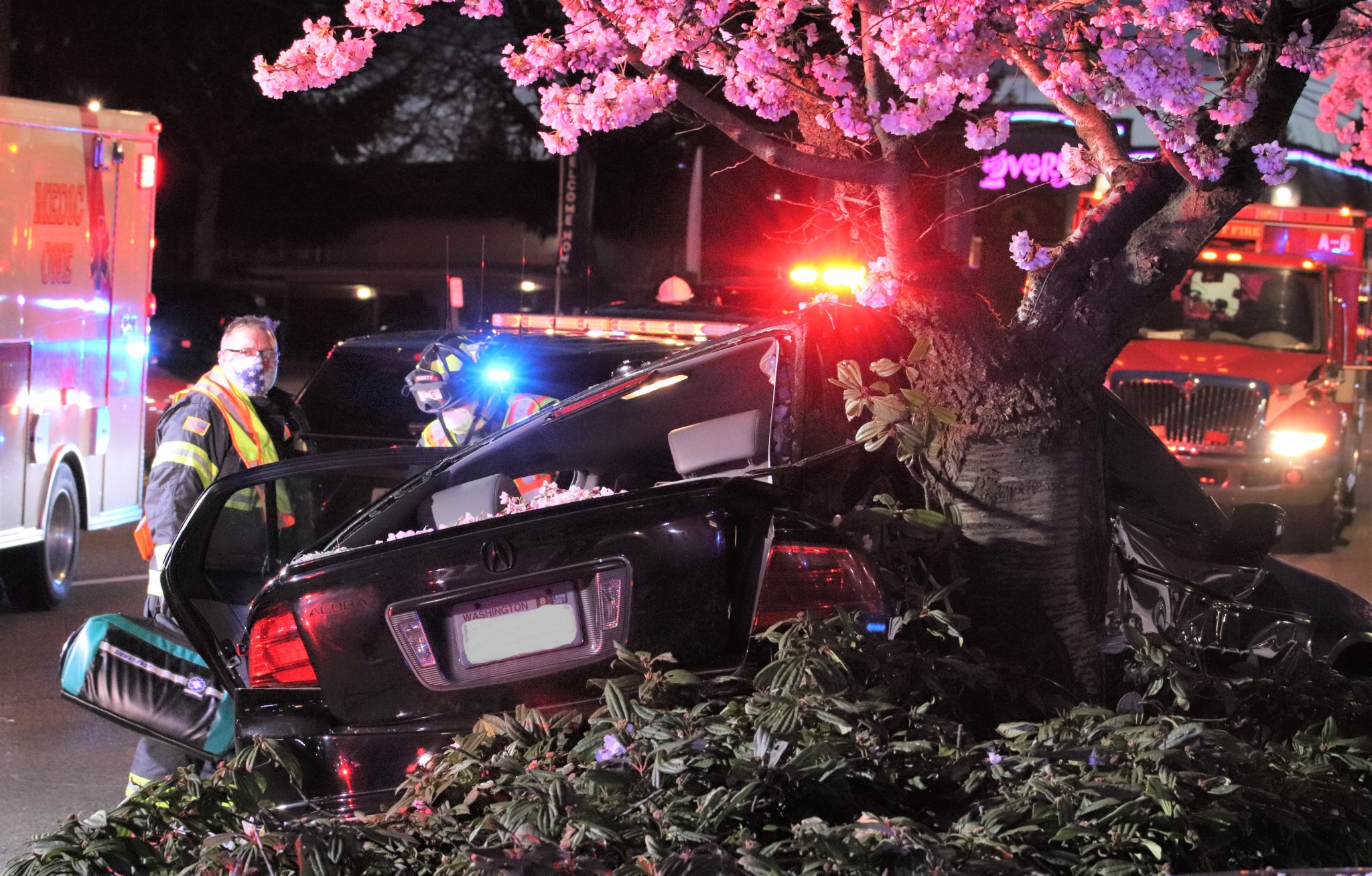 on Twitter "Scary looking crash on Everett Mall Way