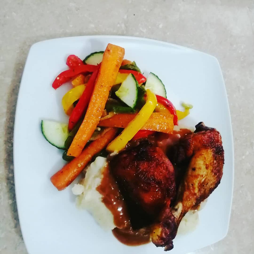 Ntlacya's tweet image. @djsbu @DJSbuBreakfast good morning, I am Ntlanganiso from Bloemfontein, owner and head chef of #KungFuKitchen . We seek monetary support for at least R1500 to begin operations in our new place in Bloemfontein by Tuesday. Any assistance will be greatly appreciated. #DJSBU