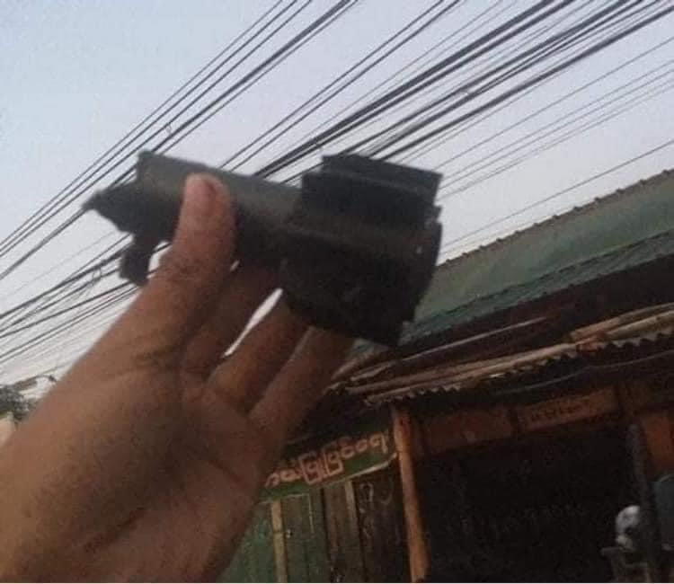 In Bago, Military sponsored terrorists used RPGs and Grenades to crack down Barricades made by unarmed protestors who are afraid of their assault rifles

4 killed and more than 10 injured

#WhatsHappeningInMyanmar
#Apr9Coup
#R2PForMyanmar