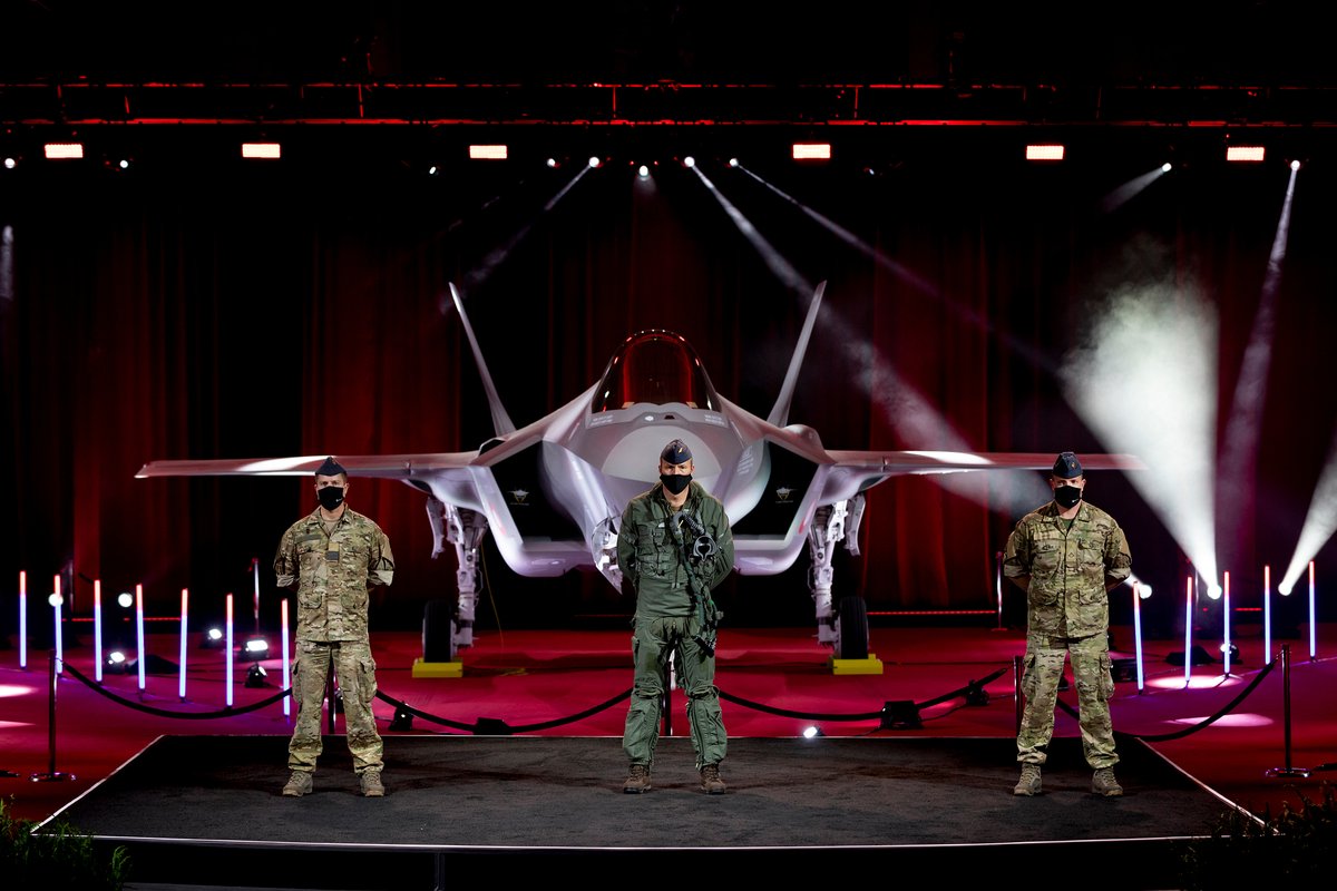 aag_th's tweet photo. 🇩🇰🇺🇸AAG_th บันทึกประจำวัน: เดนมาร์กรับมอบเครื่องบินขับไล่ F-35A สหรัฐฯเครื่องแรก https://t.co/AhyZuUEIVs
#Denmark #AirForce @forsvaretdk @Forsvarsmin #RDAF
@Terma_Global @LockheedMartin @thef35 #F35 #F35DK #DenmarkF35Rollout #Aircraft https://t.co/hXwusTFLrz