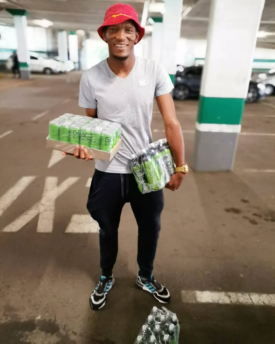 ProsportInt's tweet photo. #NaturalPower Footballers @MothobiMvala @siphombule Kamohelo Mahlatsi ⚽🔋🔝 @goandfunsa

#GoandFunSA #GlutenFree #EverywhereYouGo  #EverytimeYouWant #GreenEnergyDrink https://t.co/cIE8CQYC5z